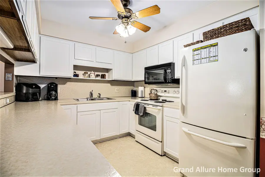 7005 E Springtree Lane Sw #31, Grand Rapids, MI 49548 - Image #2