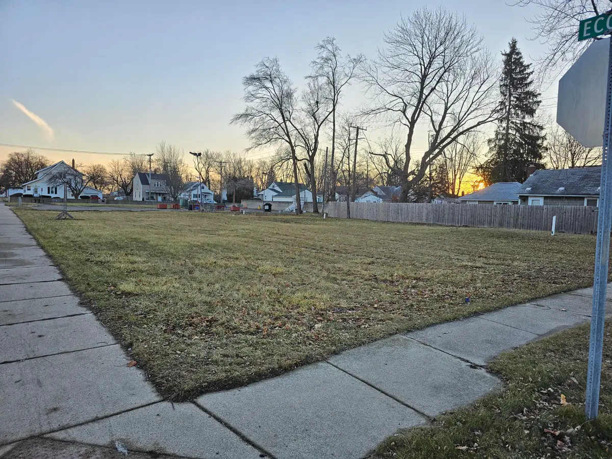 210 Ecorse Road, Ypsilanti, MI 48198 - Image #1