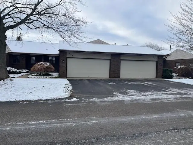 854 Amberwood W Drive Sw, Byron Center, MI 49315 - Image #2