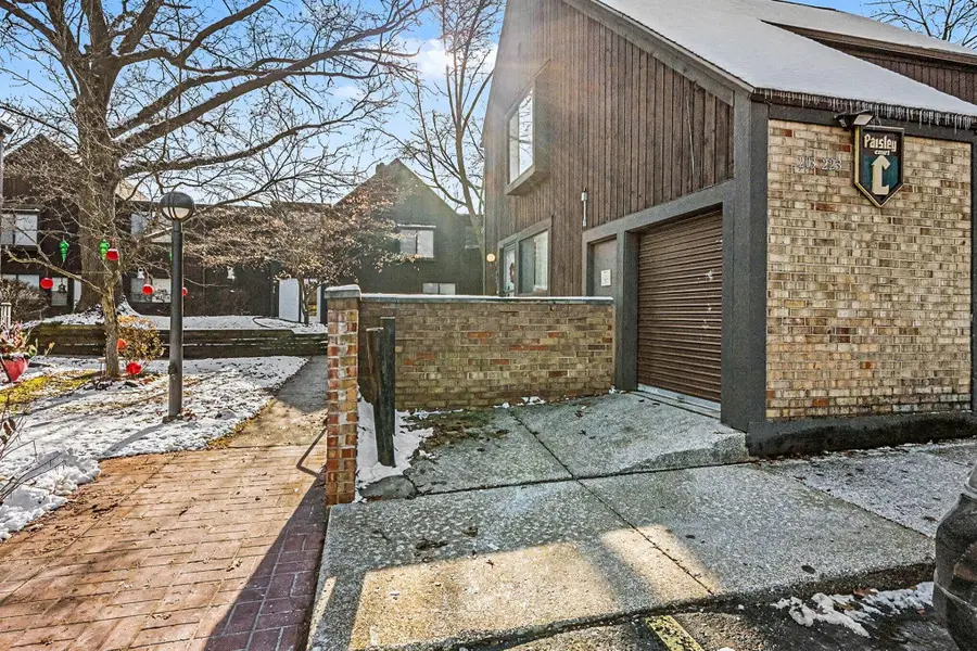 221 Paisley Court, Kalamazoo, MI 49006 - Image #2