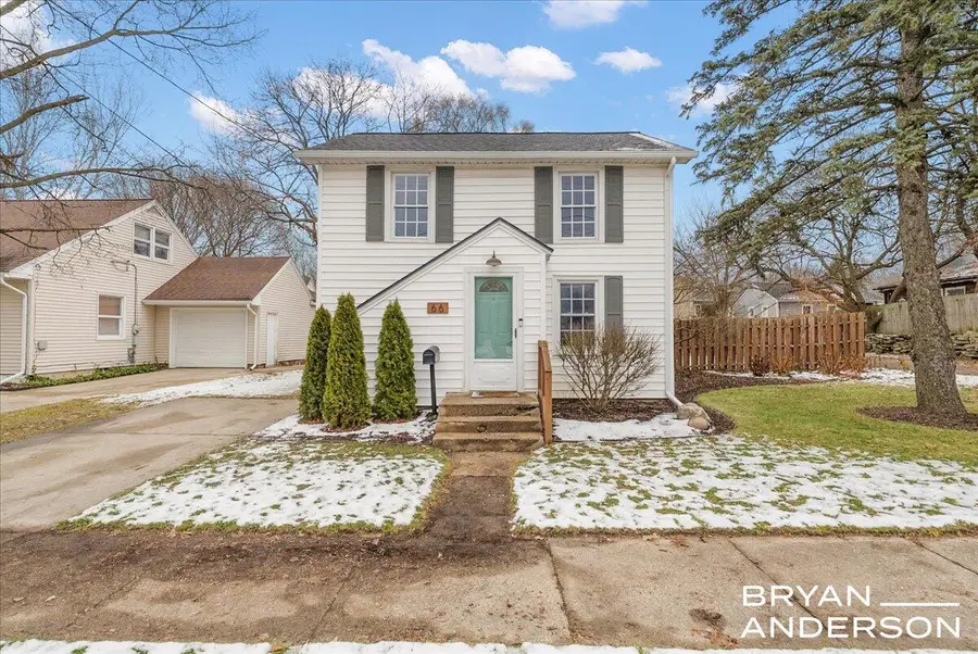 66 S Fremont Street Ne, Rockford, MI 49341 - Image #2