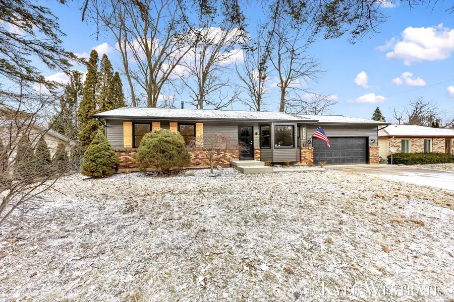 3425 Cascade Road Se, Grand Rapids, MI 49546 - Image #2