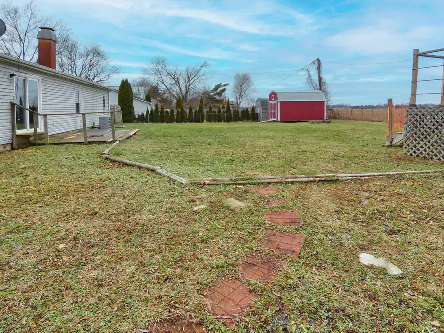 23316 N Shore Drive, Edwardsburg, MI 49112 - Image #3