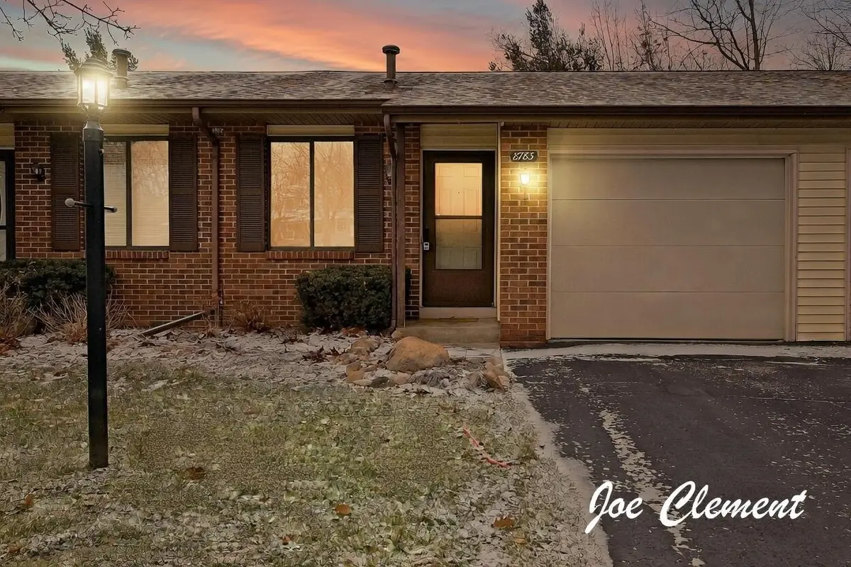 8783 Courtland Drive Ne, Rockford, MI 49341 - Image #1