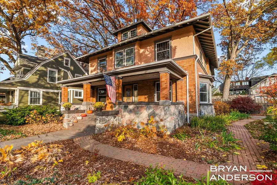 356 Woodmere Avenue Se, Grand Rapids, MI 49506 - Image #2