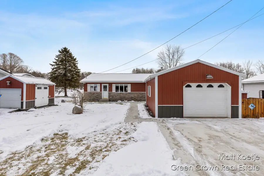 4351 Chippewa Trail, Fremont, MI 49412 - Image #2