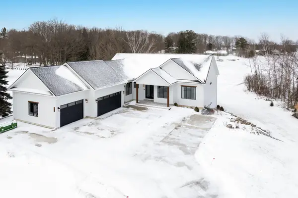 504 S East Silver Lake Road, Traverse City, MI 49685