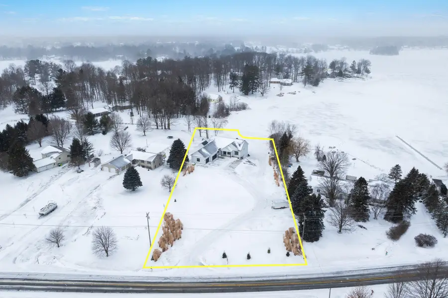 504 S East Silver Lake Road, Traverse City, MI 49685 - Image #2