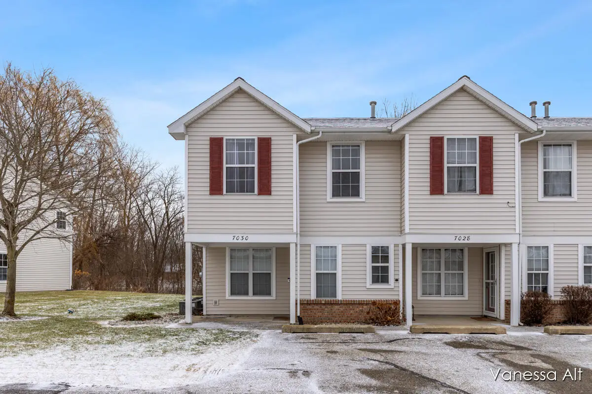 7030 Cannon Place Lane Ne #27, Rockford, MI 49341 - Image #1