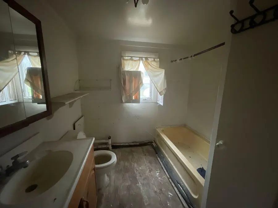 6095 N Stony Creek Road, Monroe, MI 48162 - Image #3