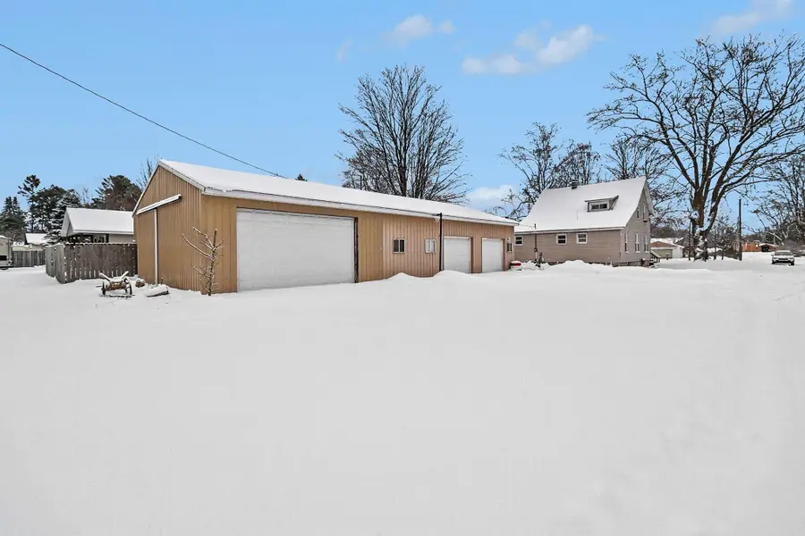 219 S Apple Street, Hart, MI 49420 - #3