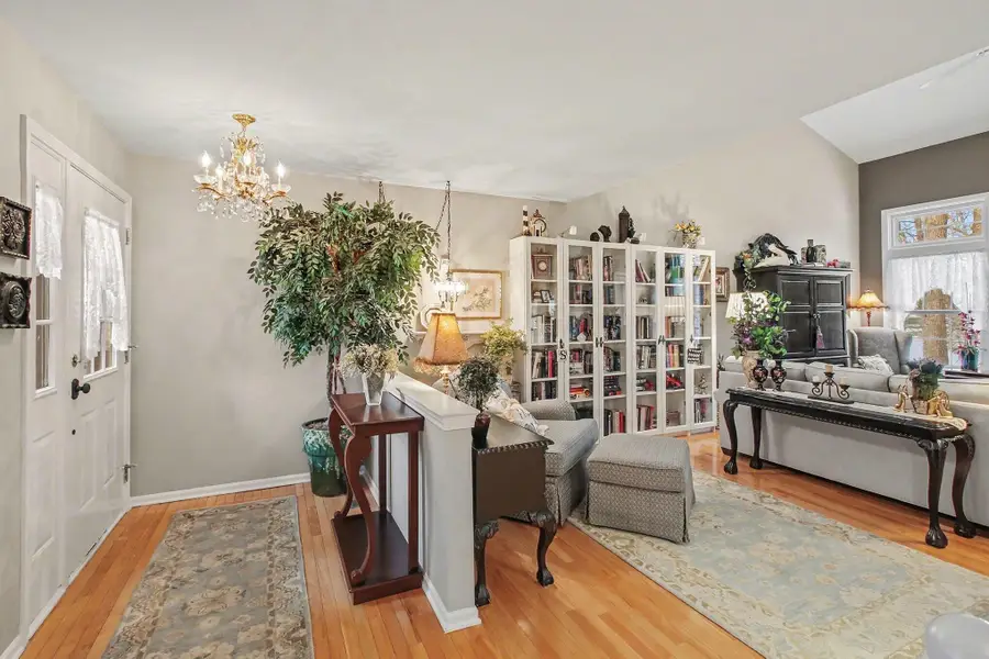 306 Pineknoll Court, Brighton, MI 48116 - Image #2