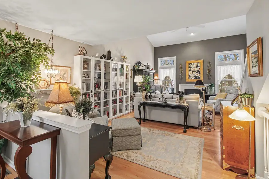 306 Pineknoll Court, Brighton, MI 48116 - Image #3