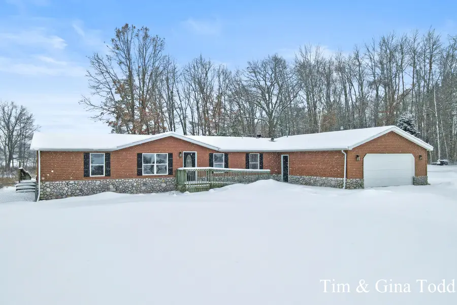 13144 Swistier Drive, Remus, MI 49340 - Image #2
