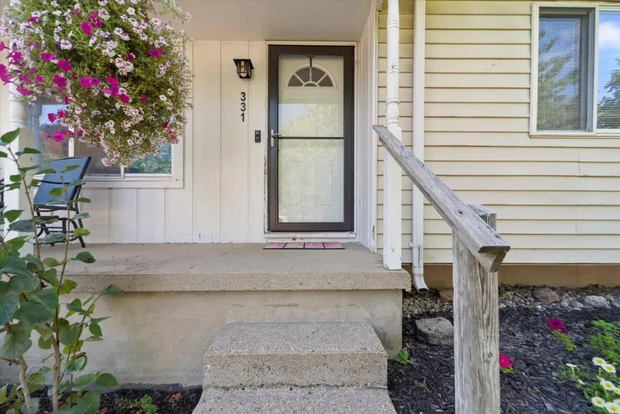 331 Scarlett Oak Lane, Perry, MI 48872 - #2