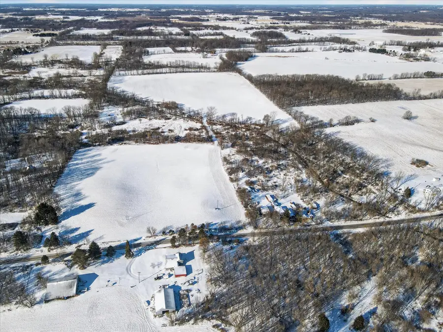 5647 S Royston Road, Eaton Rapids, MI 48827 - Image #3