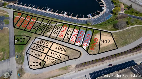 1006 Boardwalk Cove Drive, Muskegon, MI 49441