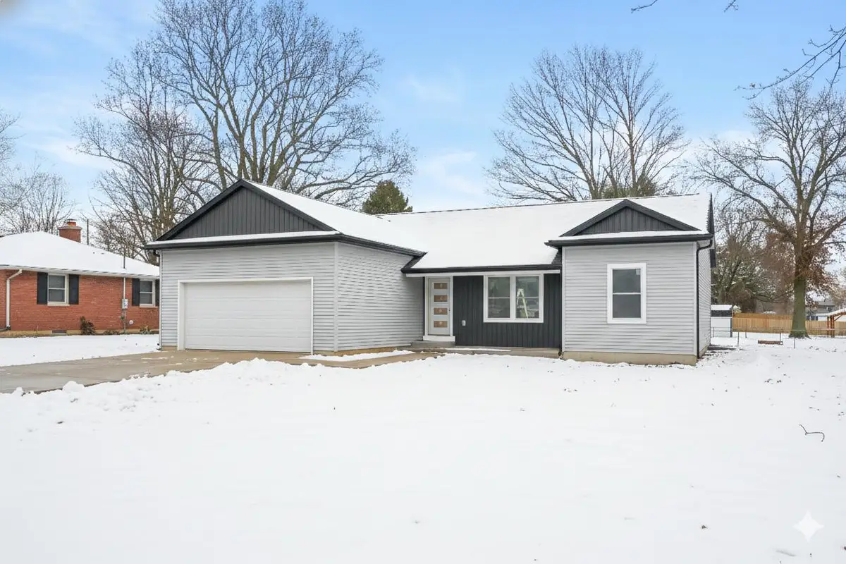 7684 Newport, Richland, MI 49083 - Image #1