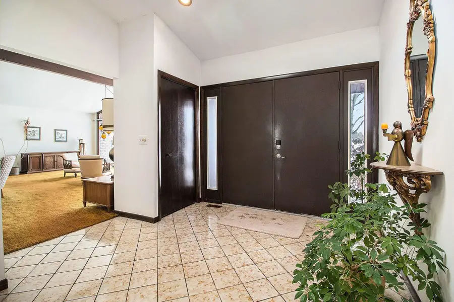 2827 Fairway Drive, Saline, MI 48176 - #3