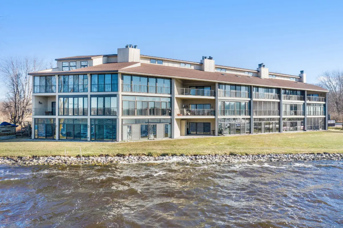 1198 S Lake Street #101, Whitehall, MI 49461 - #1