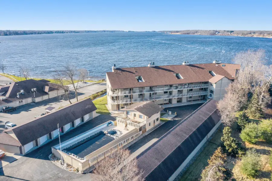 1198 S Lake Street #101, Whitehall, MI 49461 - #3