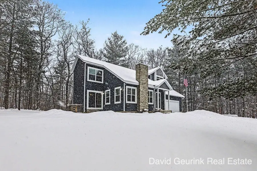 2779 E Holton Whitehall Road, Twin Lake, MI 49457 - Image #2