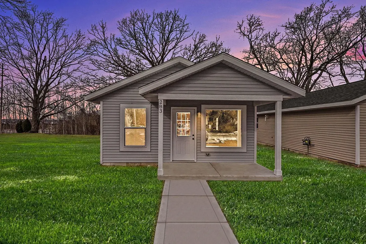 283 E Walton Avenue, Muskegon, MI 49442 - #1