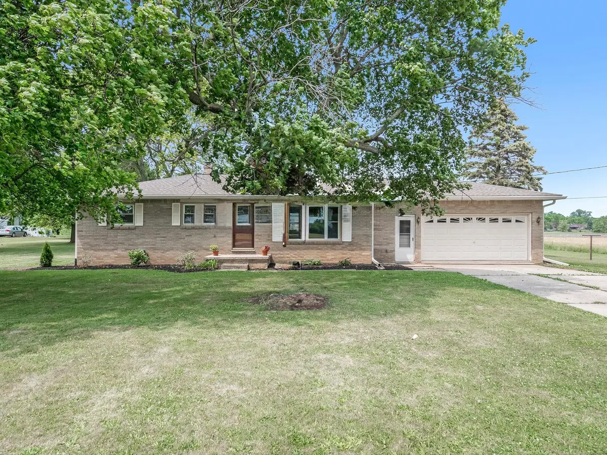 7402 Clinton Macon Road, Clinton, MI 49236 - Image #1