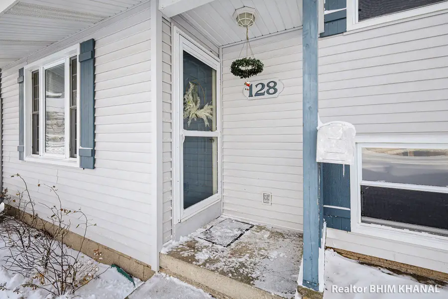 128 43rd Street Sw, Grand Rapids, MI 49548 - Image #2
