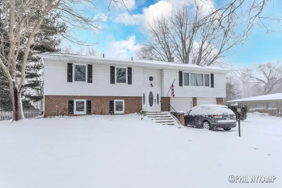 1640 Karen Court, Saint Joseph, MI 49085 - Image #2