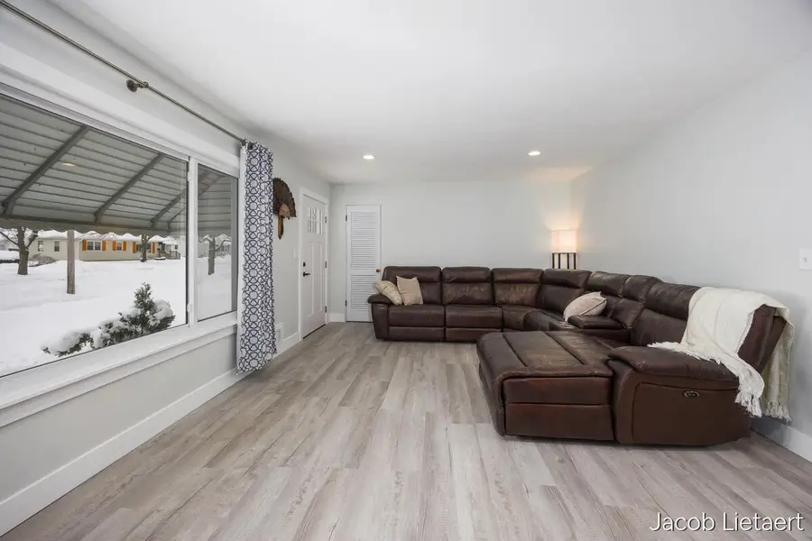 1331 Ellsmere Street Ne, Grand Rapids, MI 49505 - Image #3