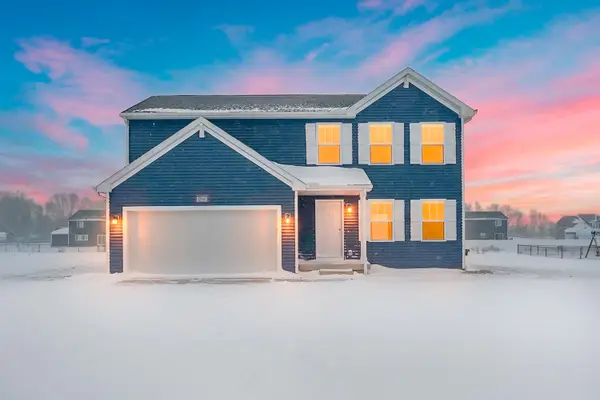 47805 Silver Oaks W, Mattawan, MI 49071