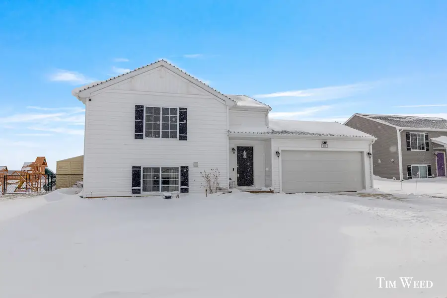 959 View Pointe Drive, Middleville, MI 49333 - #2