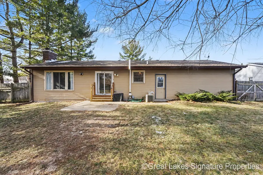 7528 Pinegrove Drive, Jenison, MI 49428 - #3