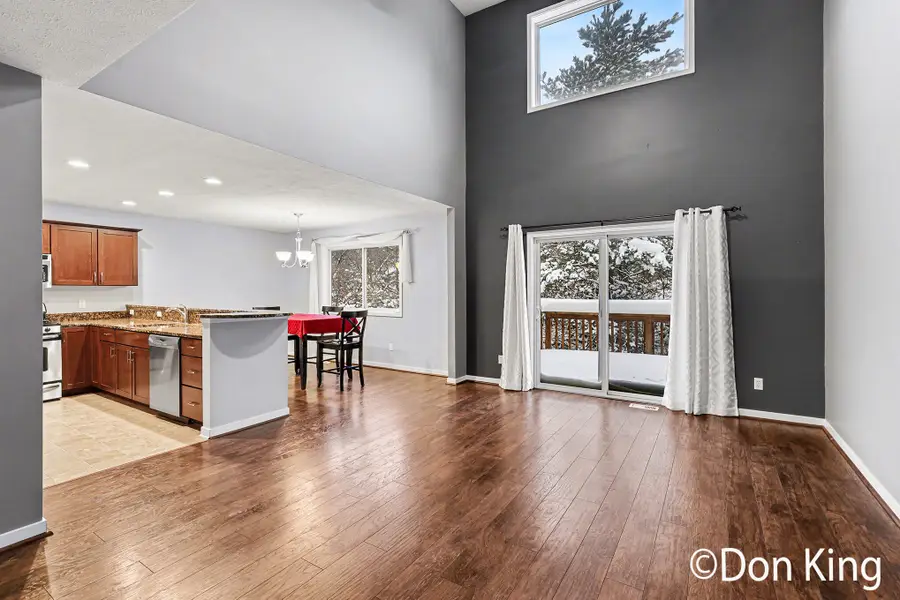 3037 Ledgestone Place Ne, Grand Rapids, MI 49525 - Image #2