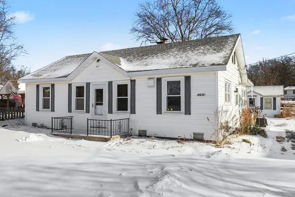 11637 Algonquin Drive, Pinckney, MI 48169