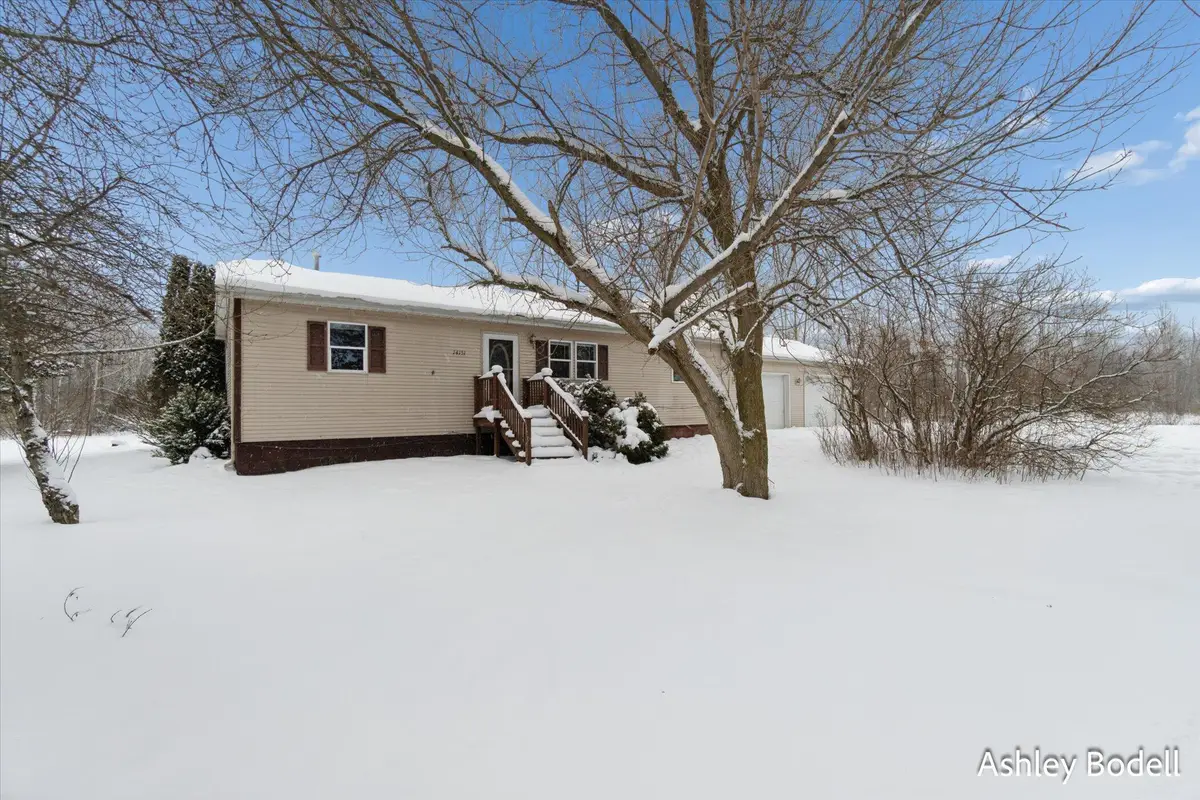 14151 Shaner Avenue Ne, Cedar Springs, MI 49319 - Image #1