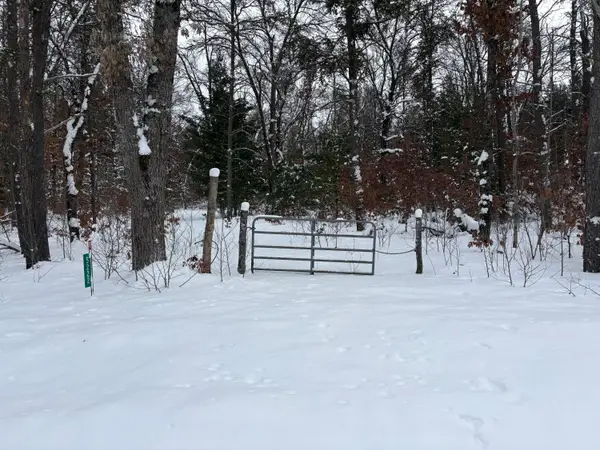 5222 S Broadway Road, Idlewild, MI 49642