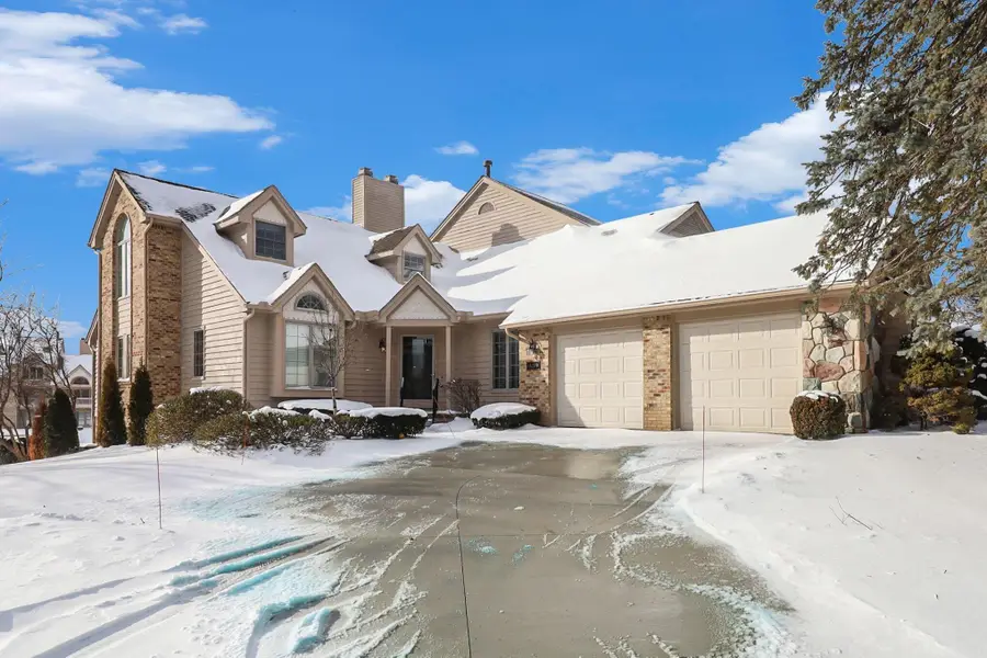 18269 Blue Heron Drive E #16, Northville, MI 48168 - Image #2