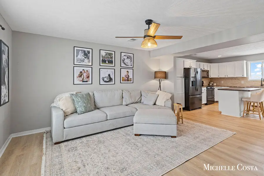 6498 Bradenwood Drive, Hudsonville, MI 49426 - Image #3