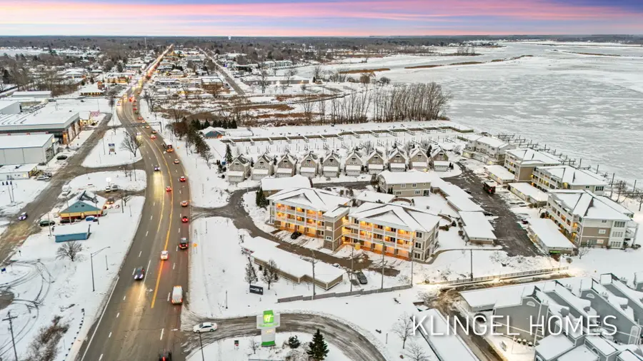 930 W Savidge Street #12, Spring Lake, MI 49456 - Image #2