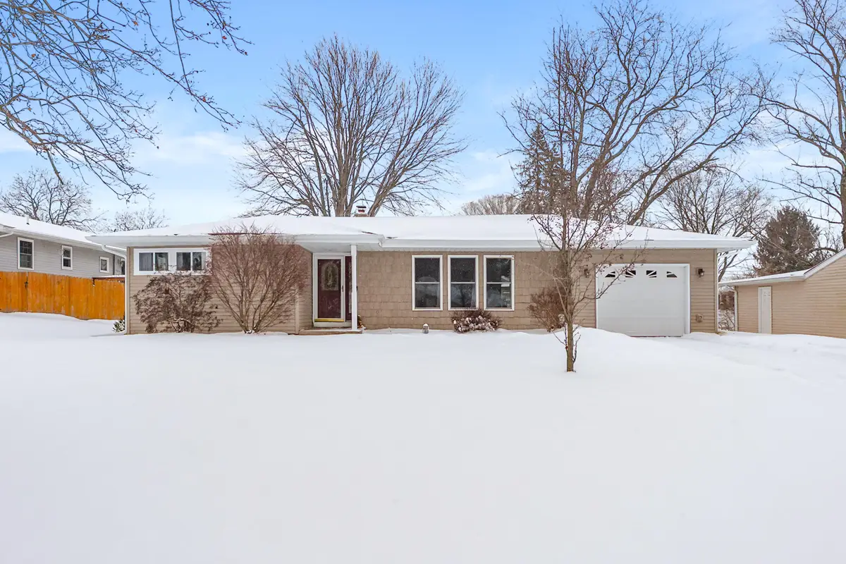 232 Glenview Avenue, Paw Paw, MI 49079 - Image #1