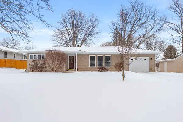 232 Glenview Avenue, Paw Paw, MI 49079