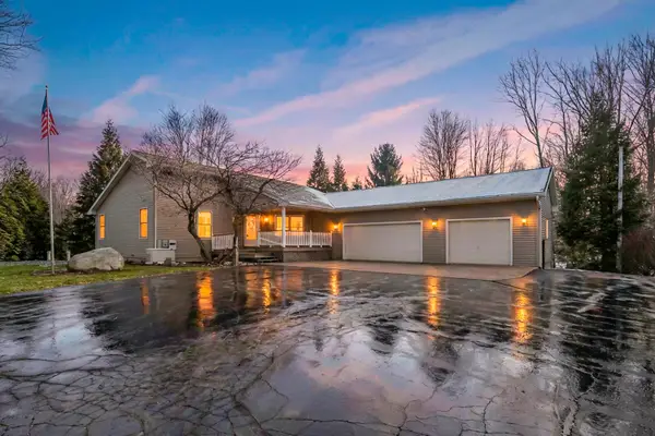 10816 E Xy Avenue, Vicksburg, MI 49097