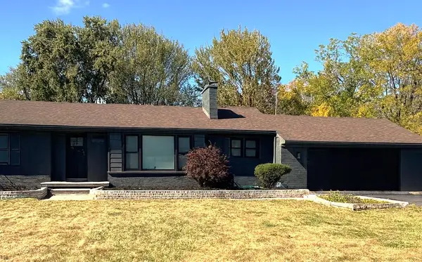 5681 Houghten Drive, Troy, MI 48098