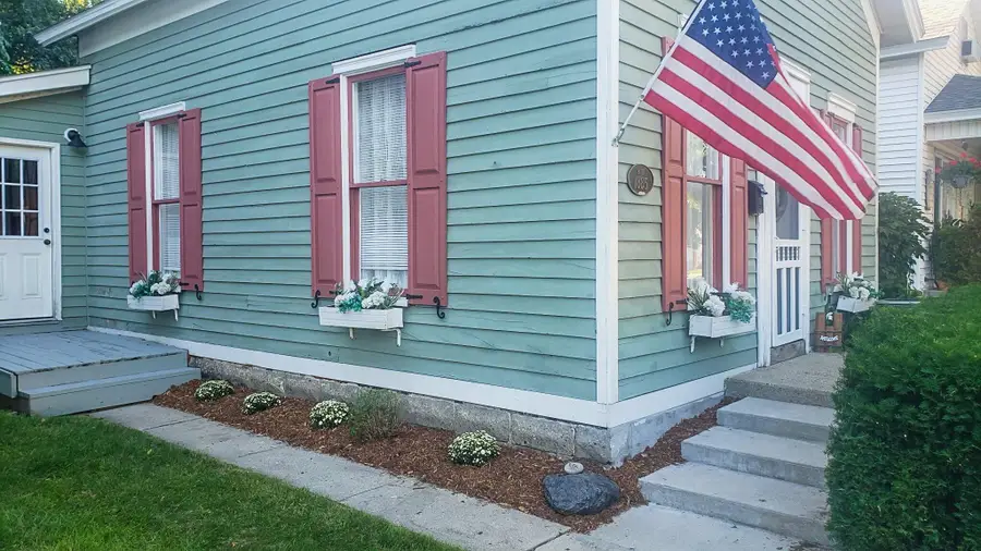 309 N Robert Street, Ludington, MI 49431 - #3