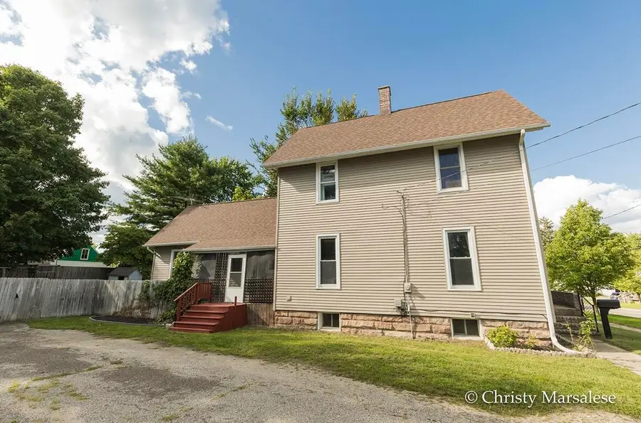 917 S Bridge Street, Belding, MI 48809 - #2