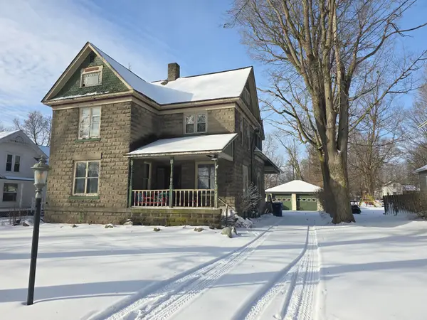 622 Maple Street, Colon, MI 49040