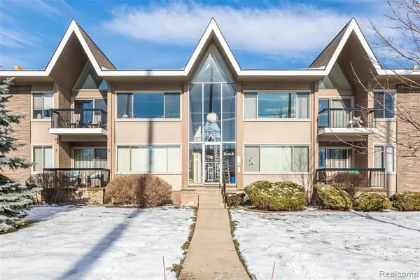 1997 Klingensmith Road #55, Bloomfield Hills, MI 48302