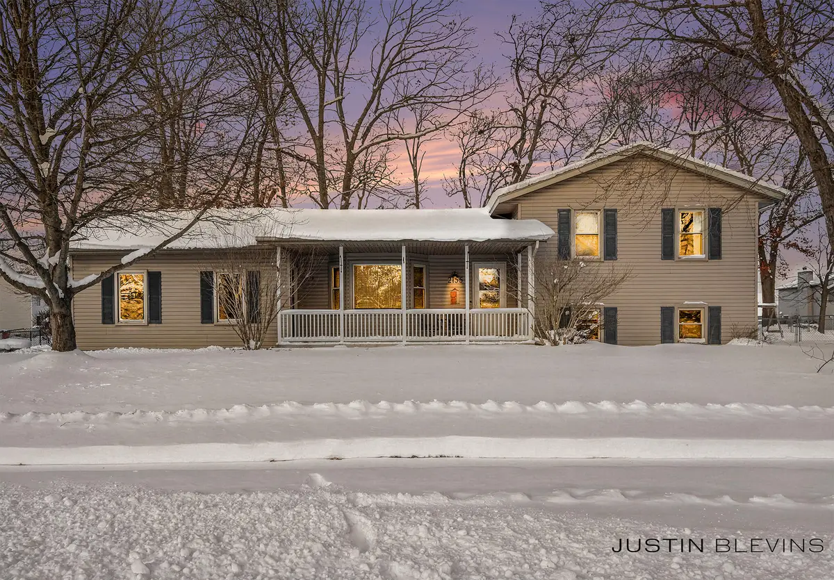 2155 Aaronsway Court Ne, Belmont, MI 49306 - Image #1